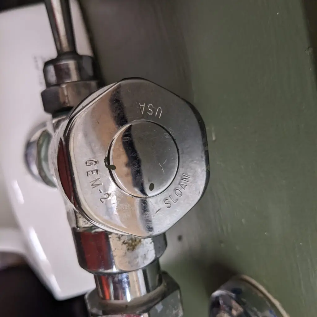 Commercial service plumbing in Ottawa